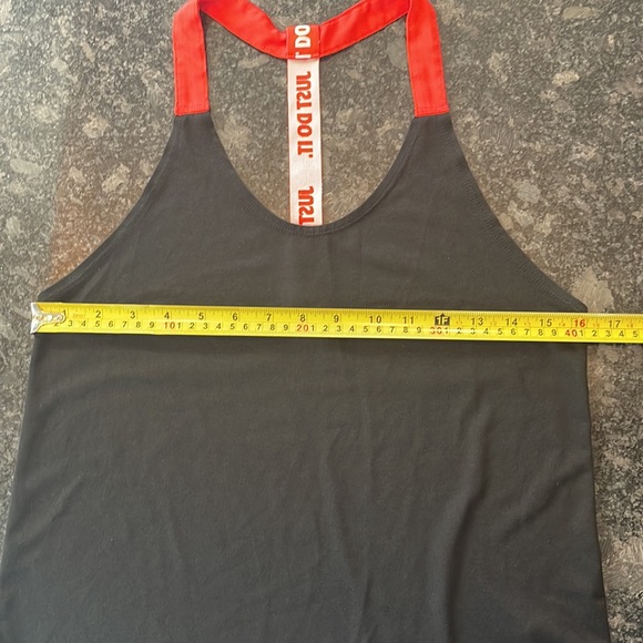 Nike - Black/Red workout tank - Picture 3 of 4